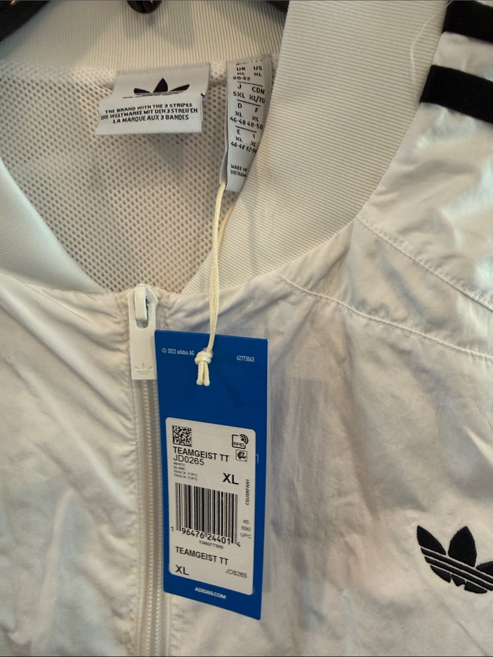 adidas White Cropped Jacket - Picture 2 of 4